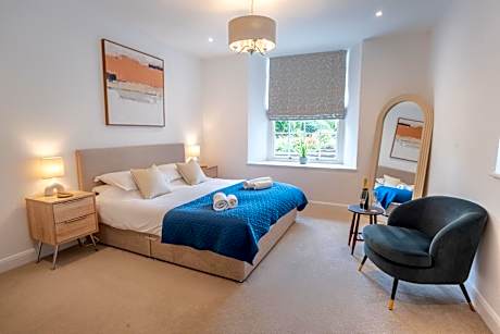 Family Room with Garden View