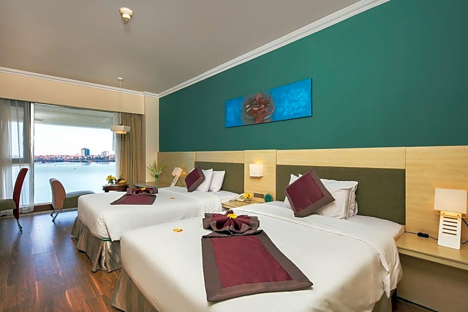 Saigon Quang Binh Hotel