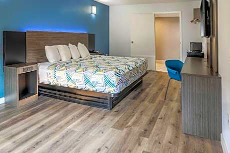 King Room - Disability Access - Non-Smoking