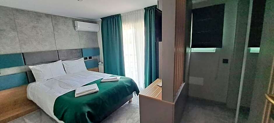 Hotel Plutitor Lebăda