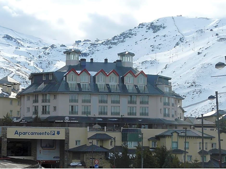 Apartamentos Sabica Nevada Plaza