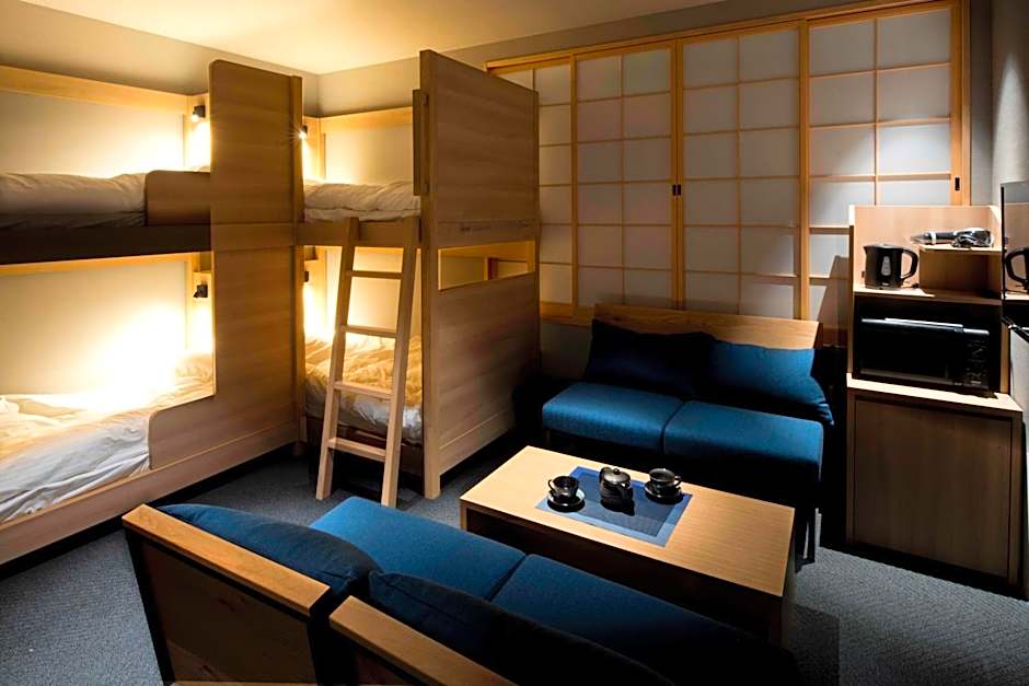 ALPHABED INN Takamatsuekimae