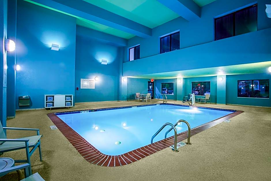 Holiday Inn Express Hotel & Suites Lewisburg By IHG