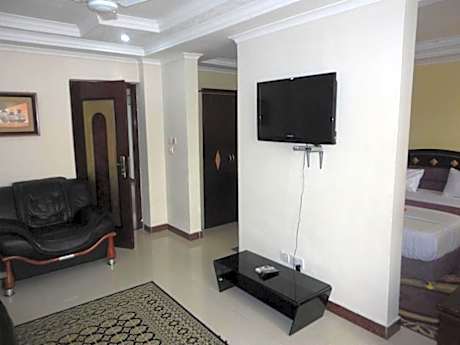 Deluxe Suite