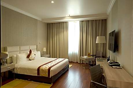 Deluxe King Room
