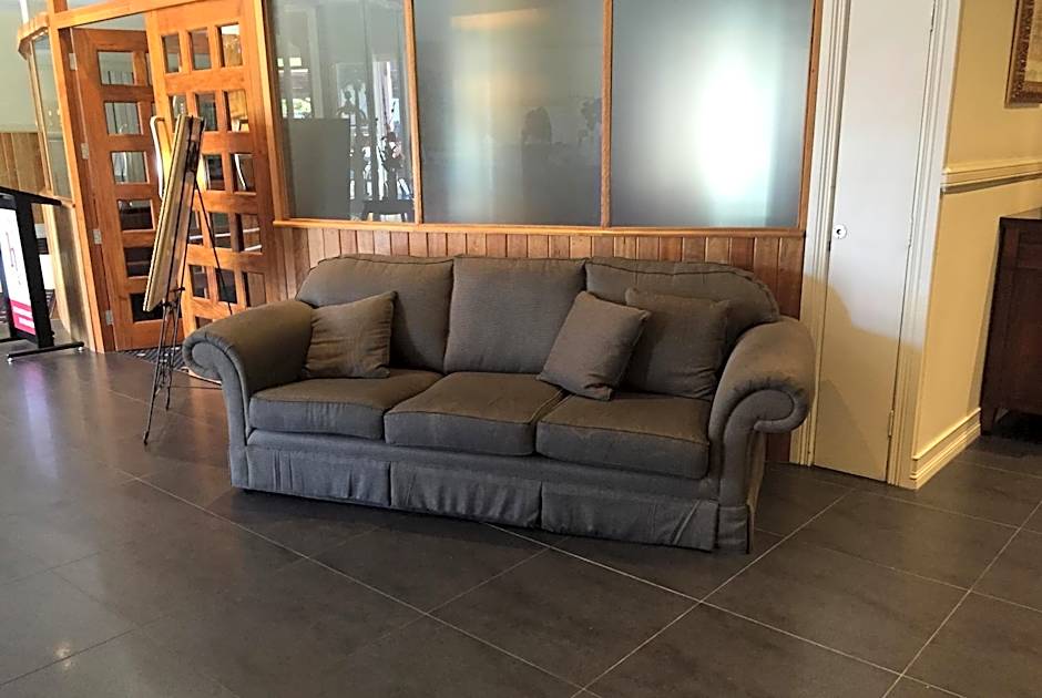 Redearth Boutique Hotel