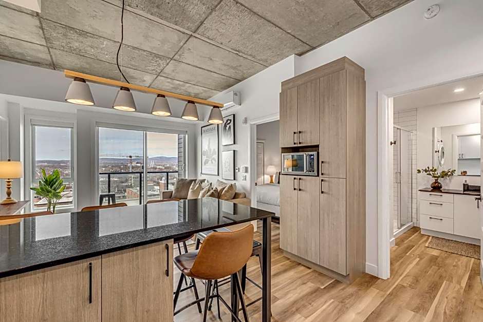 Initial-Matisse- Quebec-parking and pool