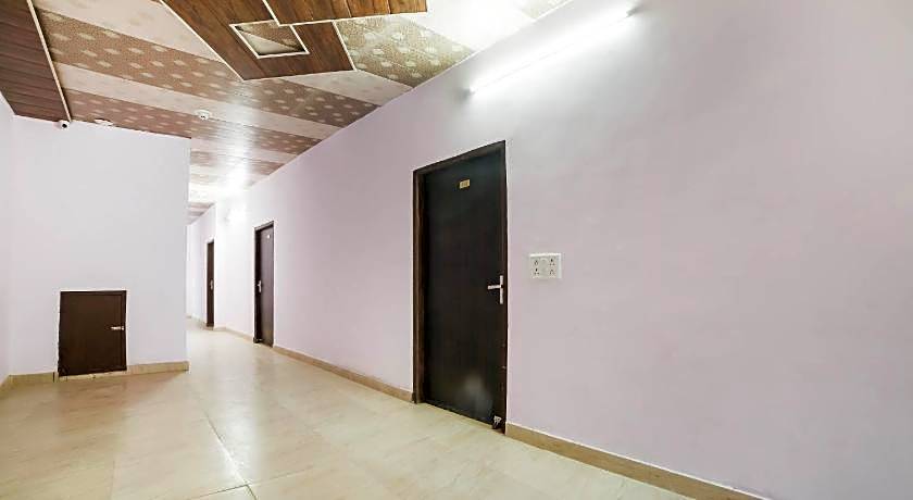 OYO 70893 KL Khari Inn