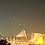 New Museum, Pyramids inn