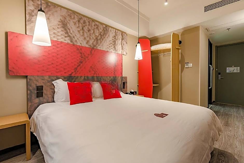 ibis Weihai Oriental New Ground  Hotel