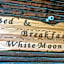 B&B White Moon