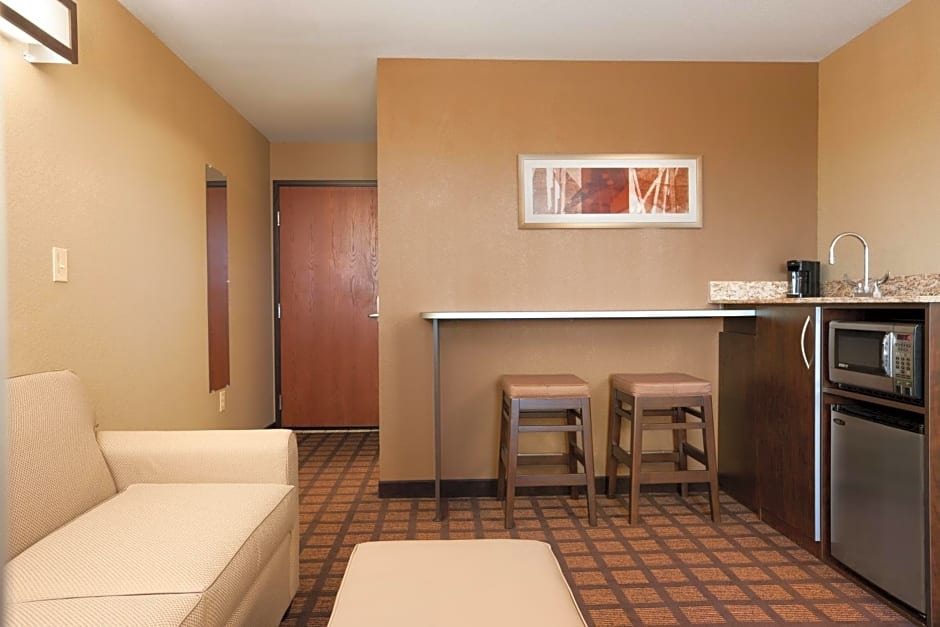 Microtel Inn & Suites by Wyndham Midland