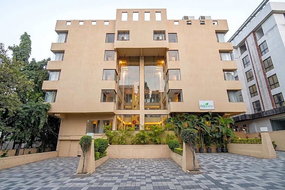 Hotel Lotus Ivy Studios Near Pune Airport
