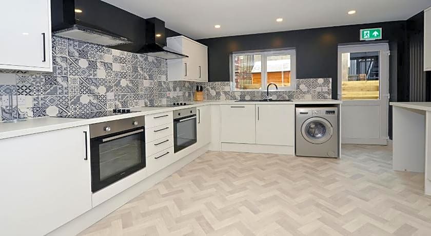 Townhouse PLUS @ London Road Stoke