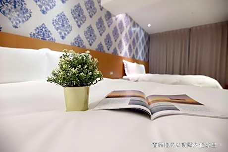 Economy Quadruple Room (No Window)