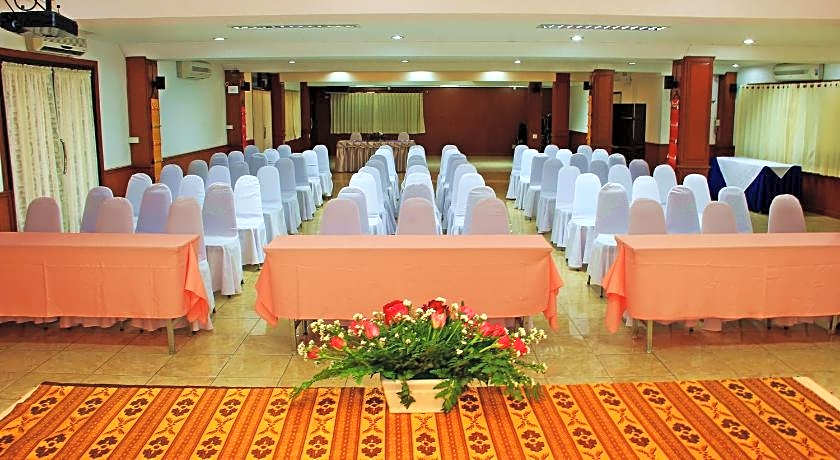 Namkhong Riverside Hotel