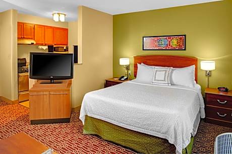 One-Bedroom Suite with Two Queen Beds - Non-Smoking