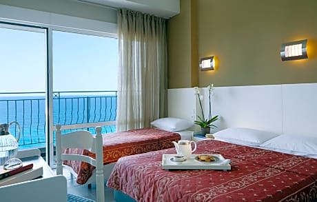 Triple Room sea view
