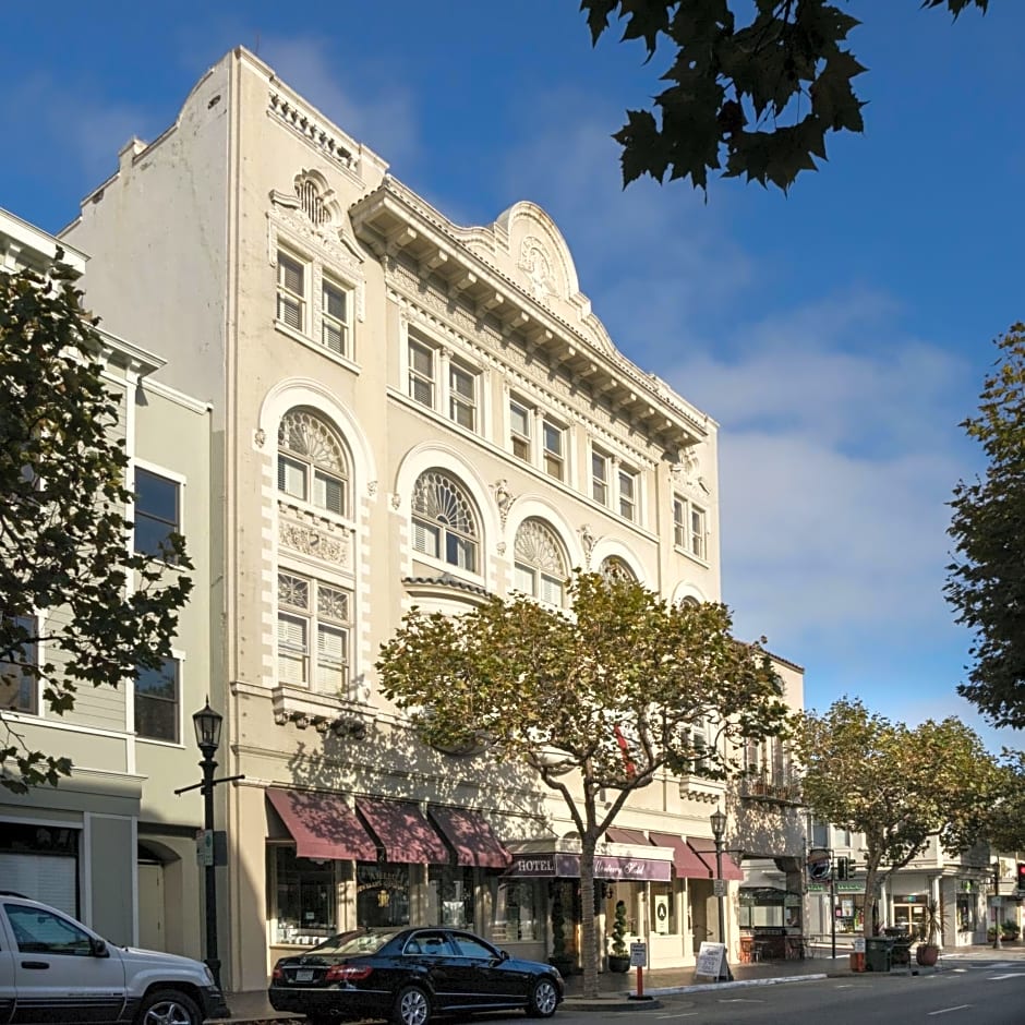 The Monterey Hotel