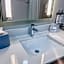 Holiday Inn Express Hotel & Suites Ennis By IHG