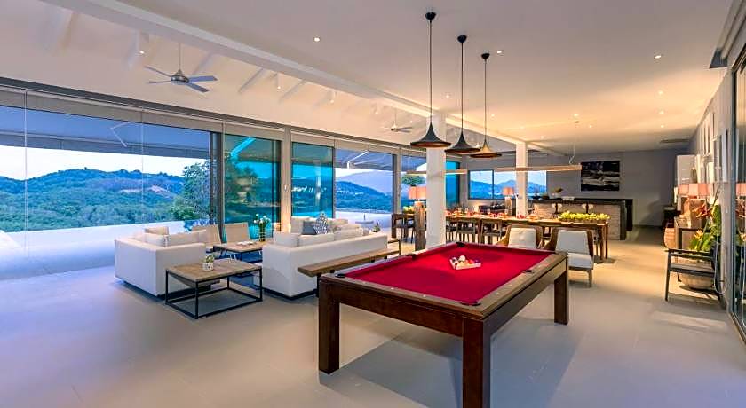 Tropical Castle Phuket, 18 BED Sea View Pool Villa by RESAVA