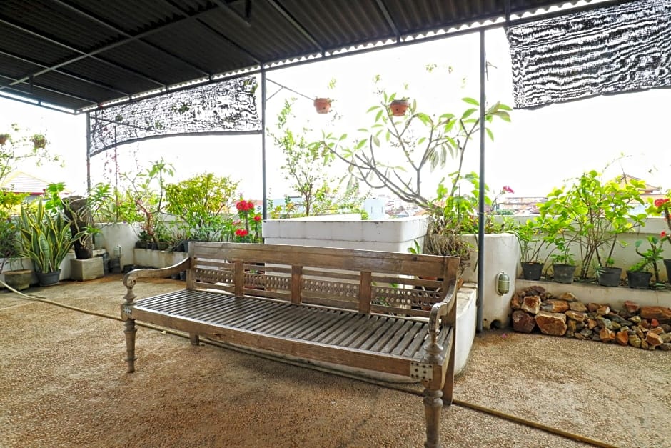 Kuta Bed & Breakfast Plus