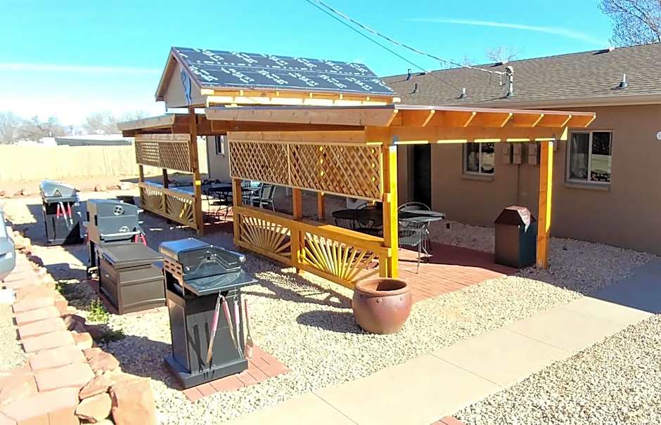 Lake Powell Motel & Apartments