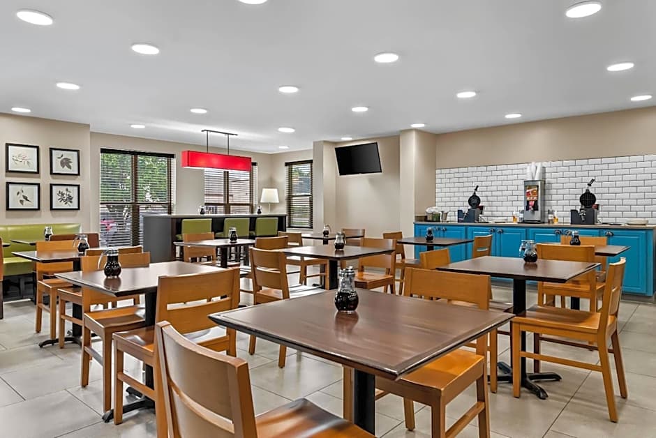 Country Inn & Suites by Radisson, Chambersburg, PA