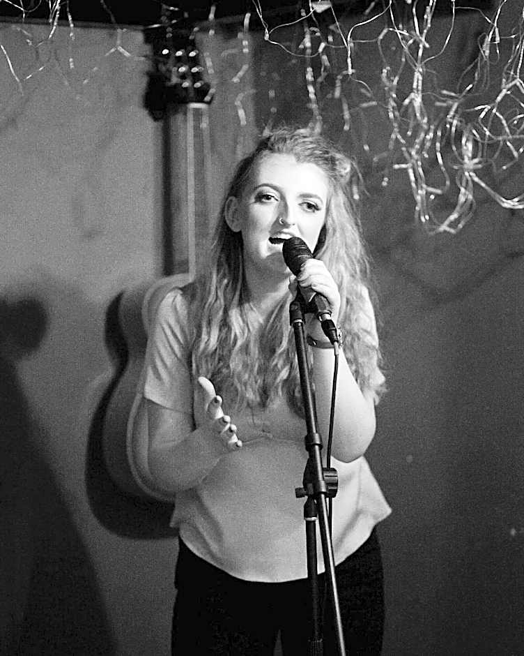 Ty Glyndwr Bunkhouse, Bar and cafe