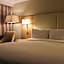 Renaissance by Marriott London Heathrow Hotel