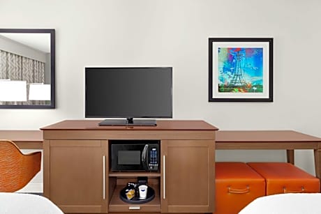 Room with Two Queen Beds - Non-Smoking