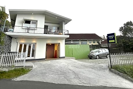 Urbanview Wisma Nirwana Tretes by RedDoorz
