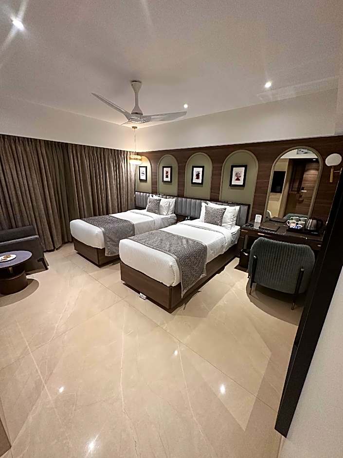 The International by Tunga