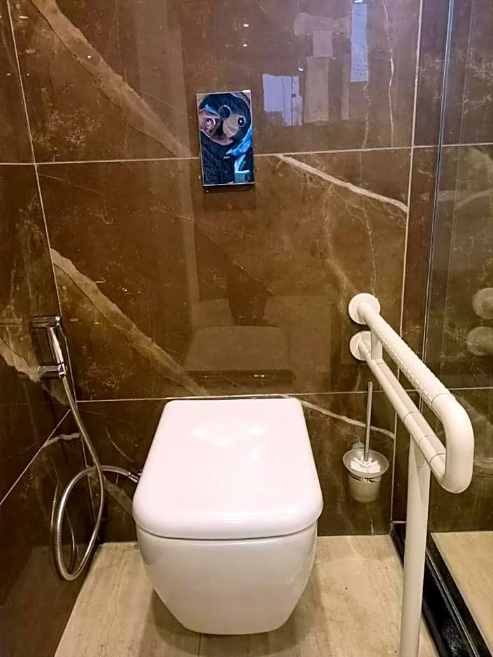 La Maison Royale South C