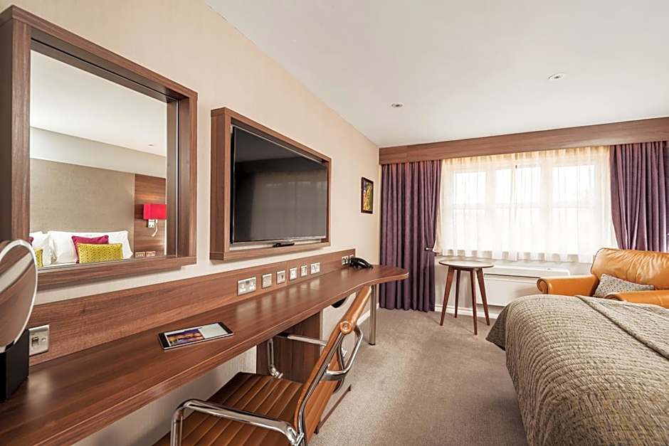 Drift Inn formerly the Waterfront Hotel