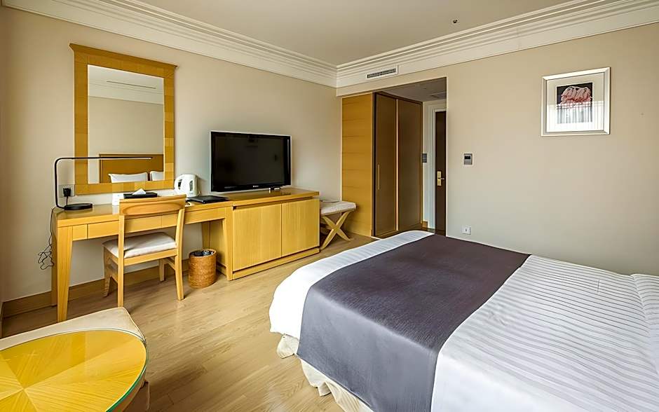 SHANGRIA BEACH TOURIST HOTEL