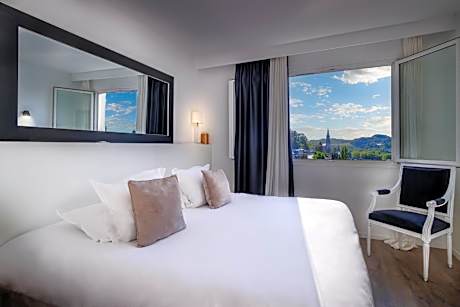 King Room with Sanctuary View and Free Spa access