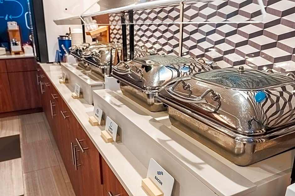 Holiday Inn Express Maspeth Hotel By IHG