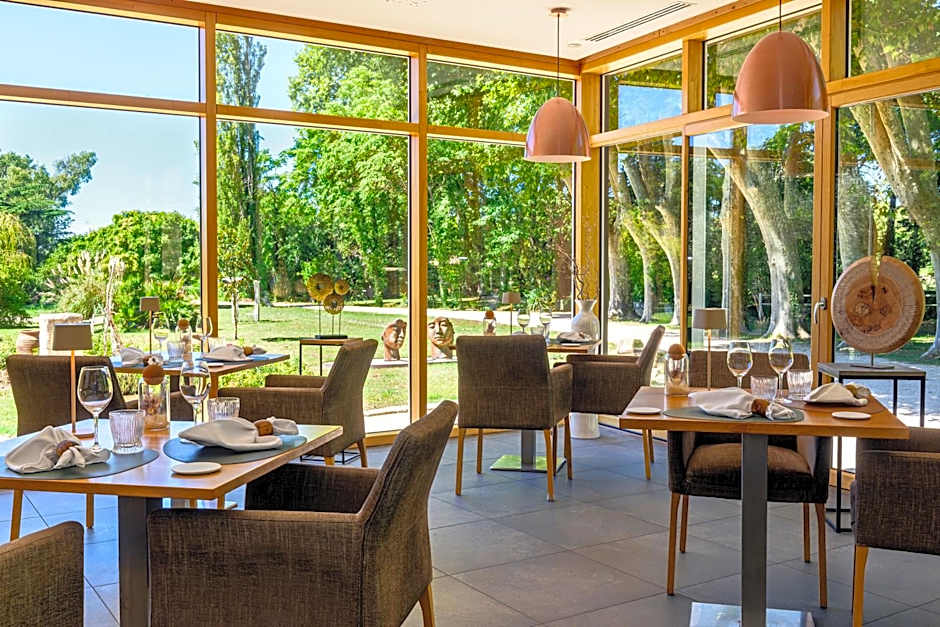 Château De Massillan