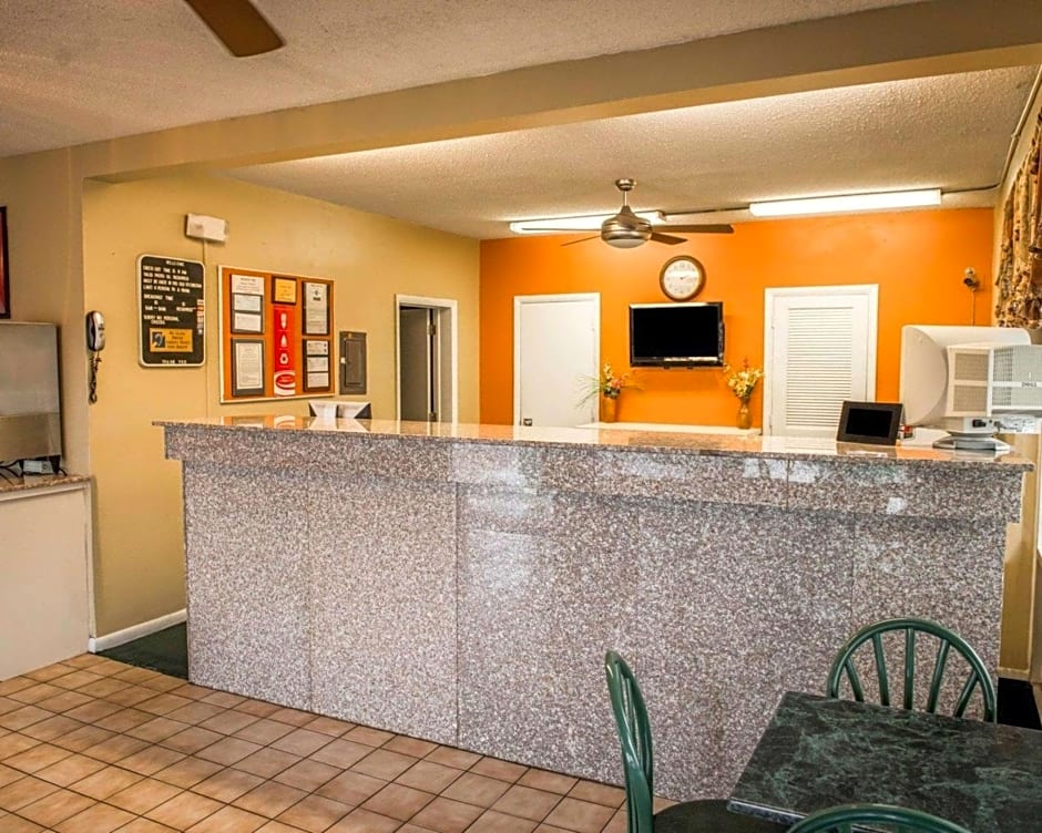 Econo Lodge Lake City-North