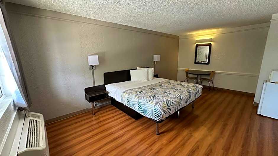 Motel 6-Beaumont, TX