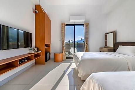 Twin Room with Balcony