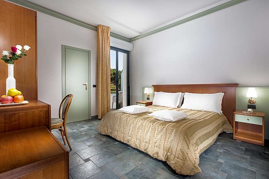Hotel Zeus
