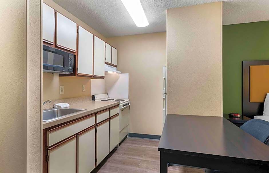 Extended Stay America Suites - St. Louis - Earth City