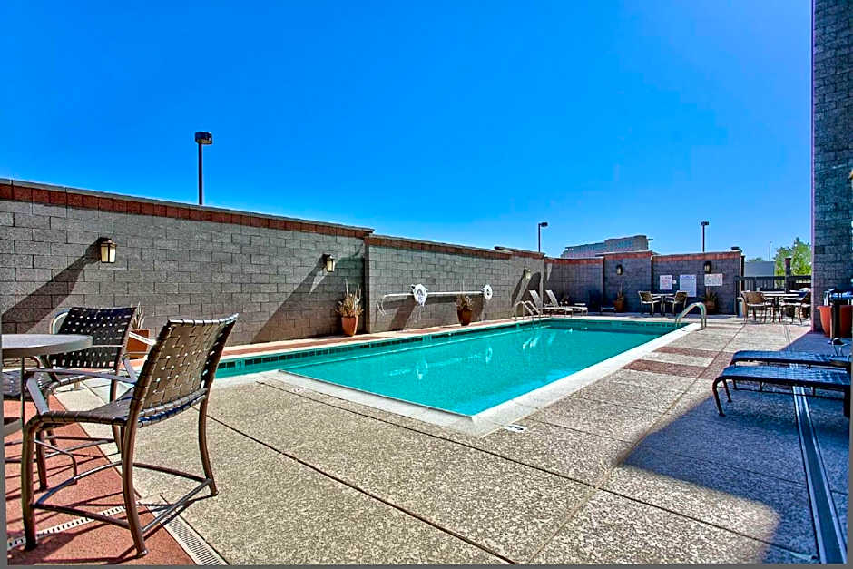 Hampton Inn By Hilton & Suites Scottsdale at Talking Stick