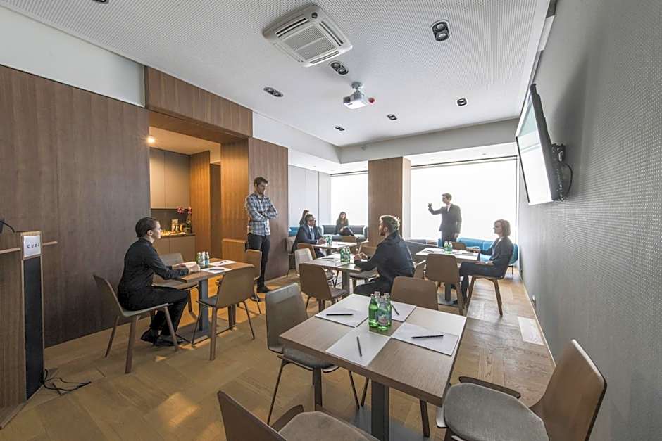 Hotel Cubo