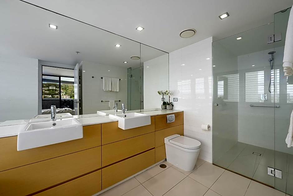 Ambience Hotel on Burleigh Beach