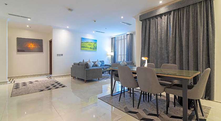 The Gate Hotel and Apartments