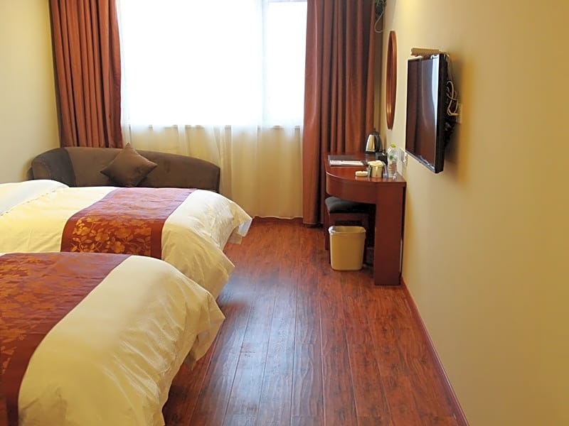 GreenTree Inn ZhenJiang Danyang Wanshan Park Express Hotel