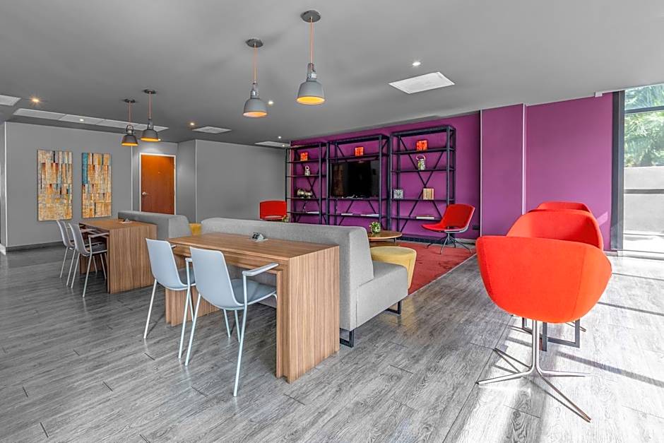 City Express Plus by Marriott Guadalajara Expo